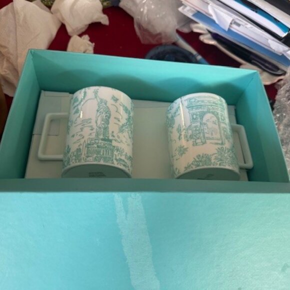BRAND NEW AUTHENTIC TIFFANY & CO NYC LANDMARK BONE CHINA TOILE PRINT MUGS - Picture 4 of 8